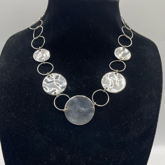 Bill Blass Silver Disc Statement Necklace - Picture 4 of 7